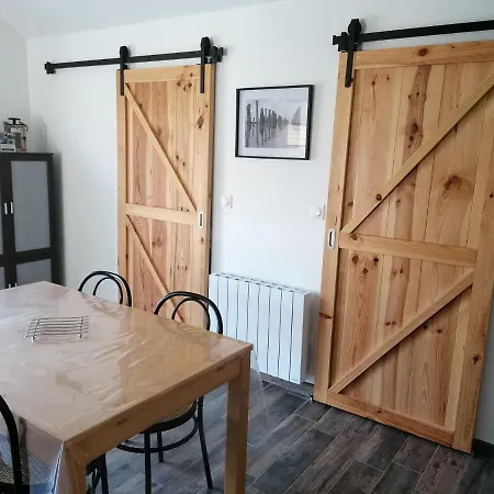 Le Bas Champ Favières